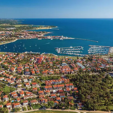 1 Bedroom Cozy Apartment In Savudrija Apartment *