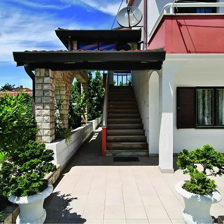 Gorgeous Apartment In Savudrija With Kitchen